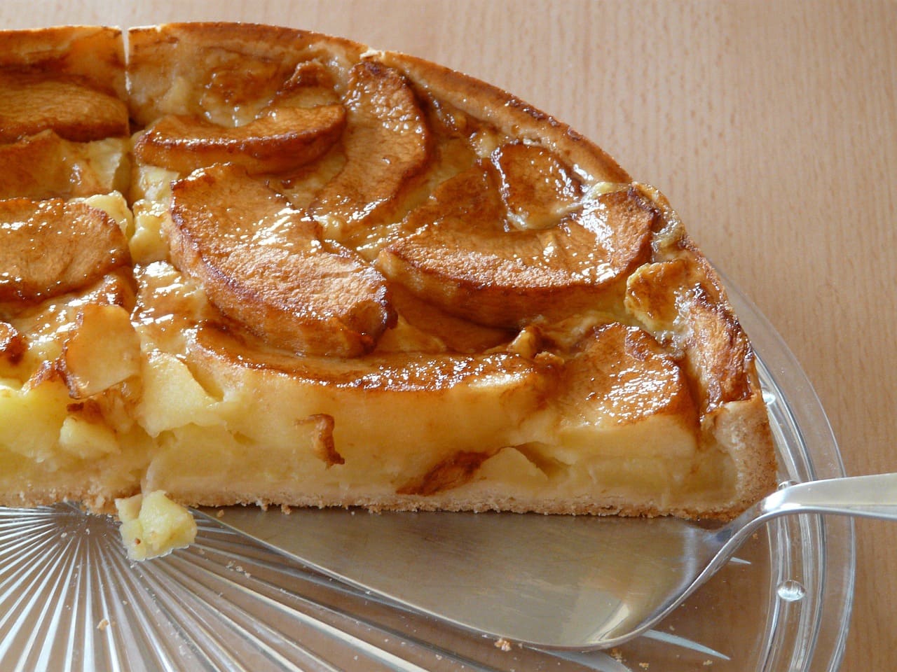 Easy Apple Cake — a gentle, foolproof recipe plus tips, variations